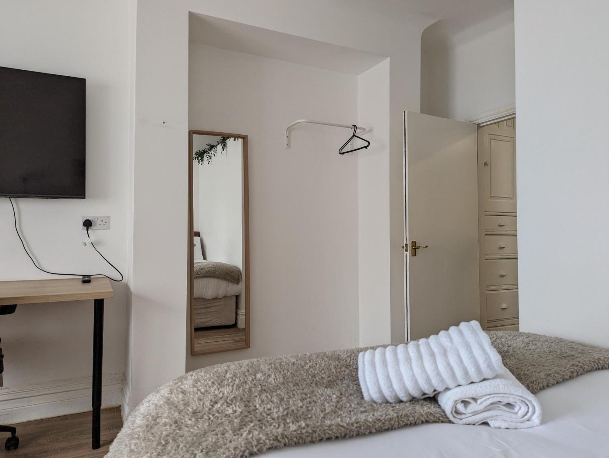 Serene 1 Bedroom Flat In Roath Cardiff Exterior foto